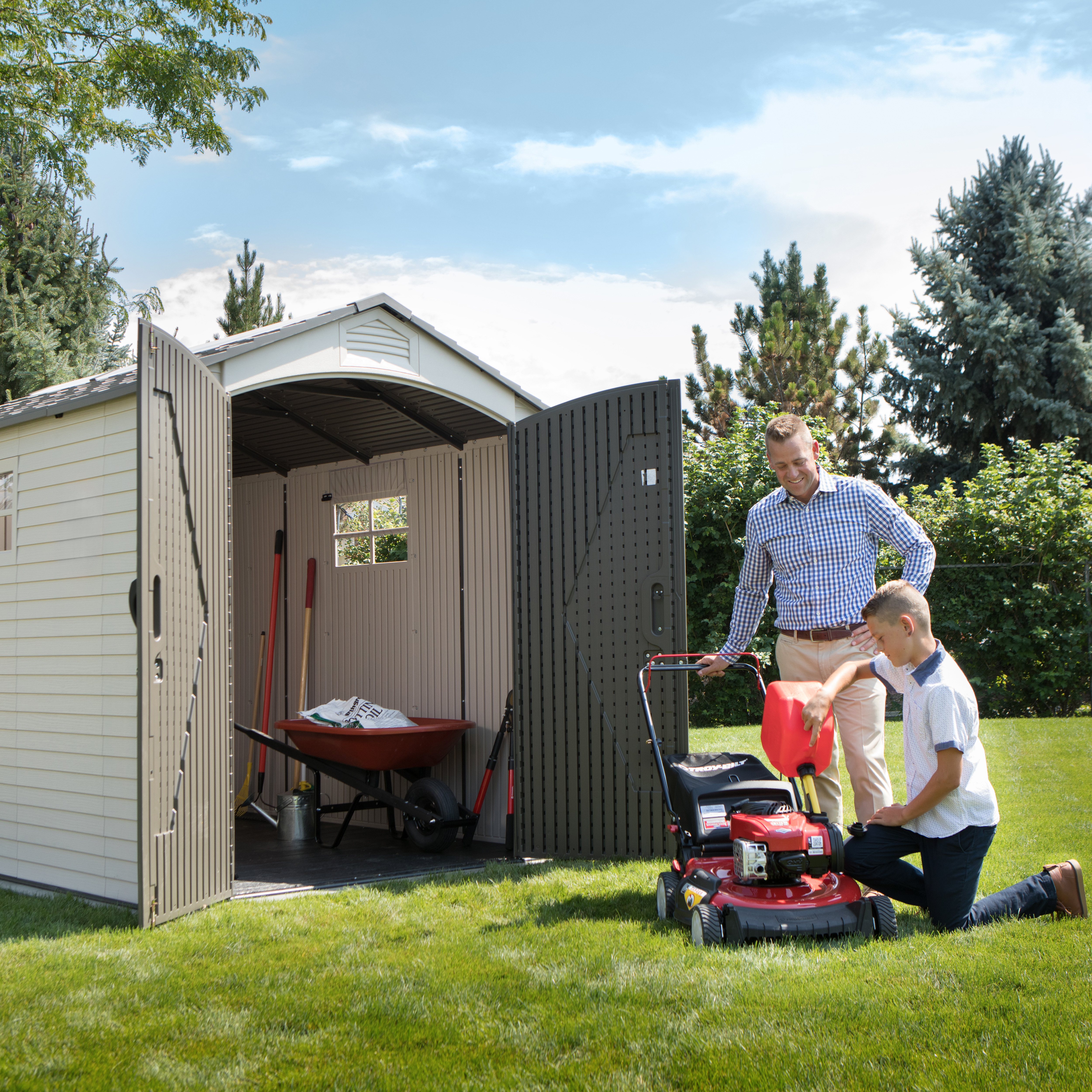 Сарай (хозблок) пластиковый Life Time 7x9,5 60252 габариты 280 х 206,6 см с двускатной крышей для дачи или загородного дома