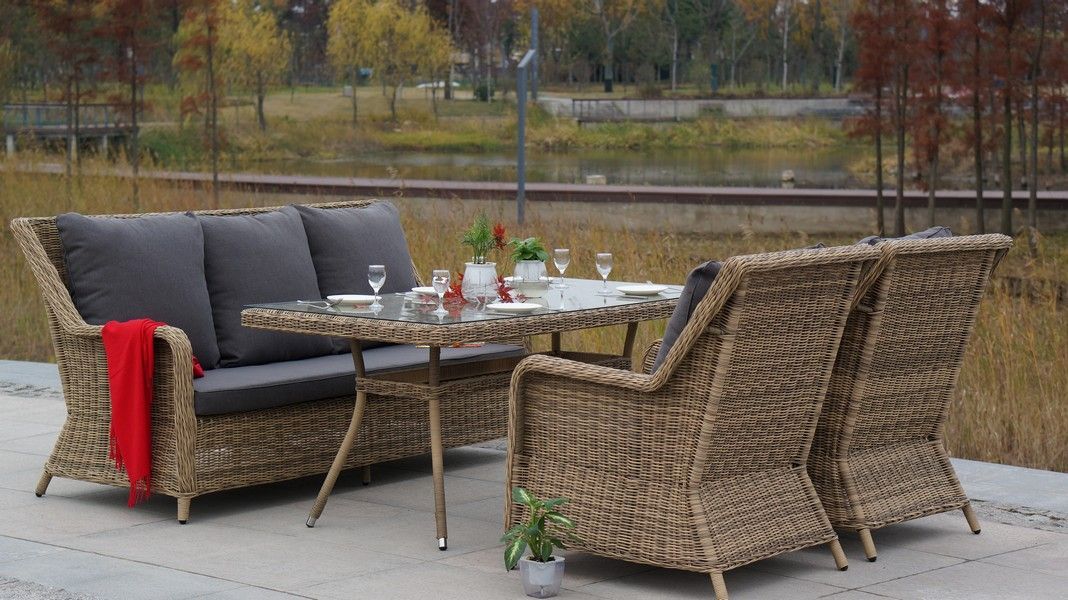 Плетеное садовое кресло из искусственного ротанга Гляссе