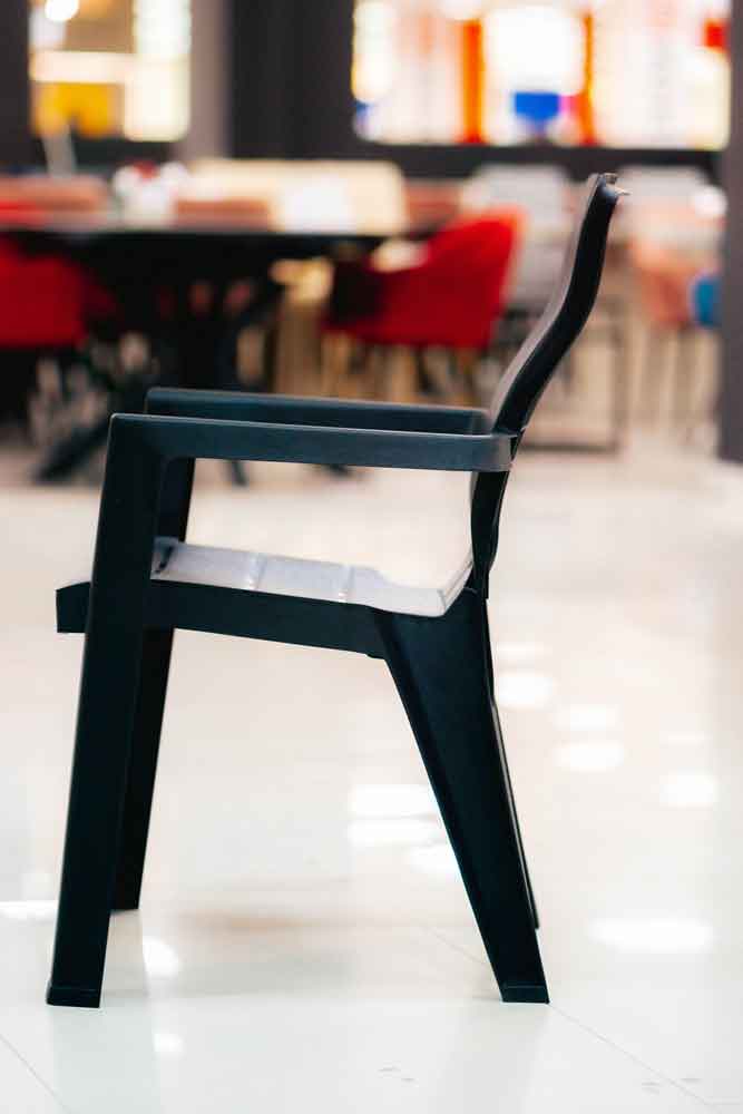 Стул садовый с подлокотниками Rattan CHICAGO из пластика